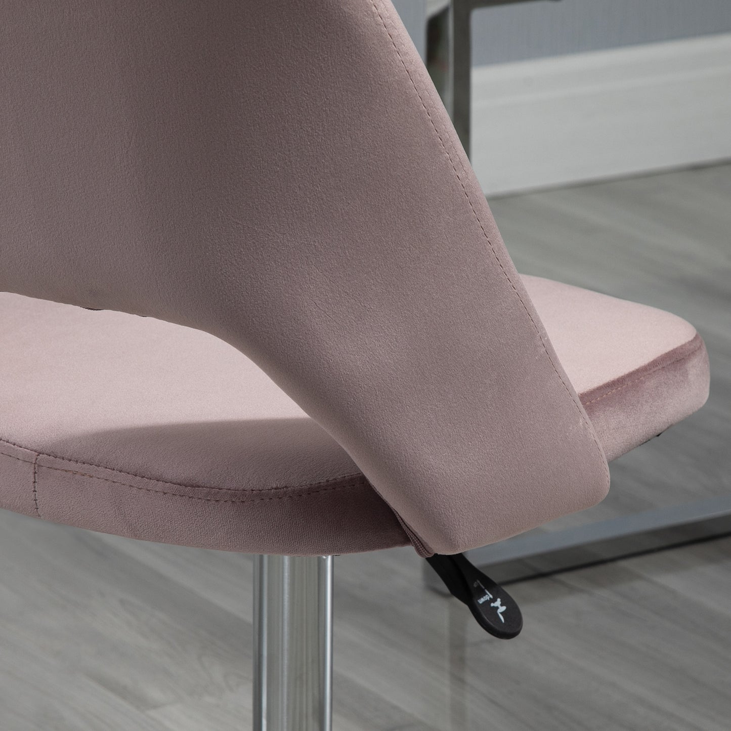 Modern Pink Velvet Office Chair – Adjustable Height, Swivel Base & Scallop Backrest