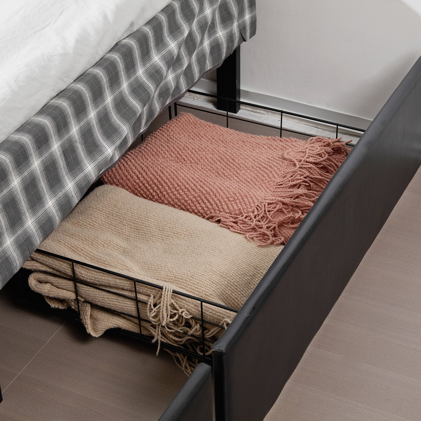 Queen Upholstered Platform Bed with 4 Drawers & Adjustable Tufted Headboard