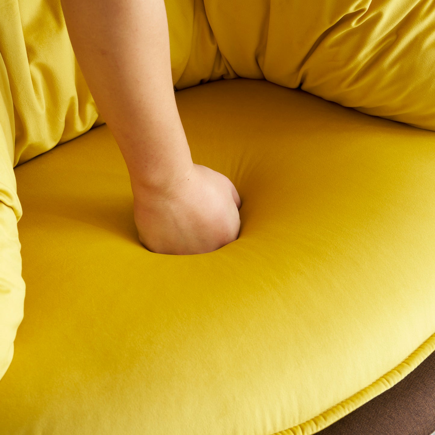 Modern Velvet Barrel Accent Chair with Metal Legs – Yellow Armchair