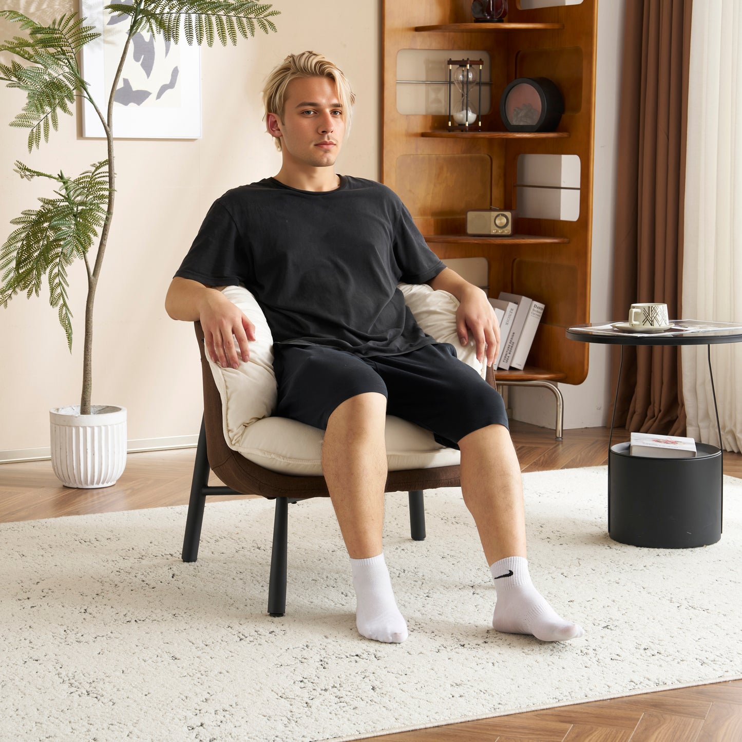 Modern Velvet Barrel Accent Chair with Metal Legs – Off-White Armchair