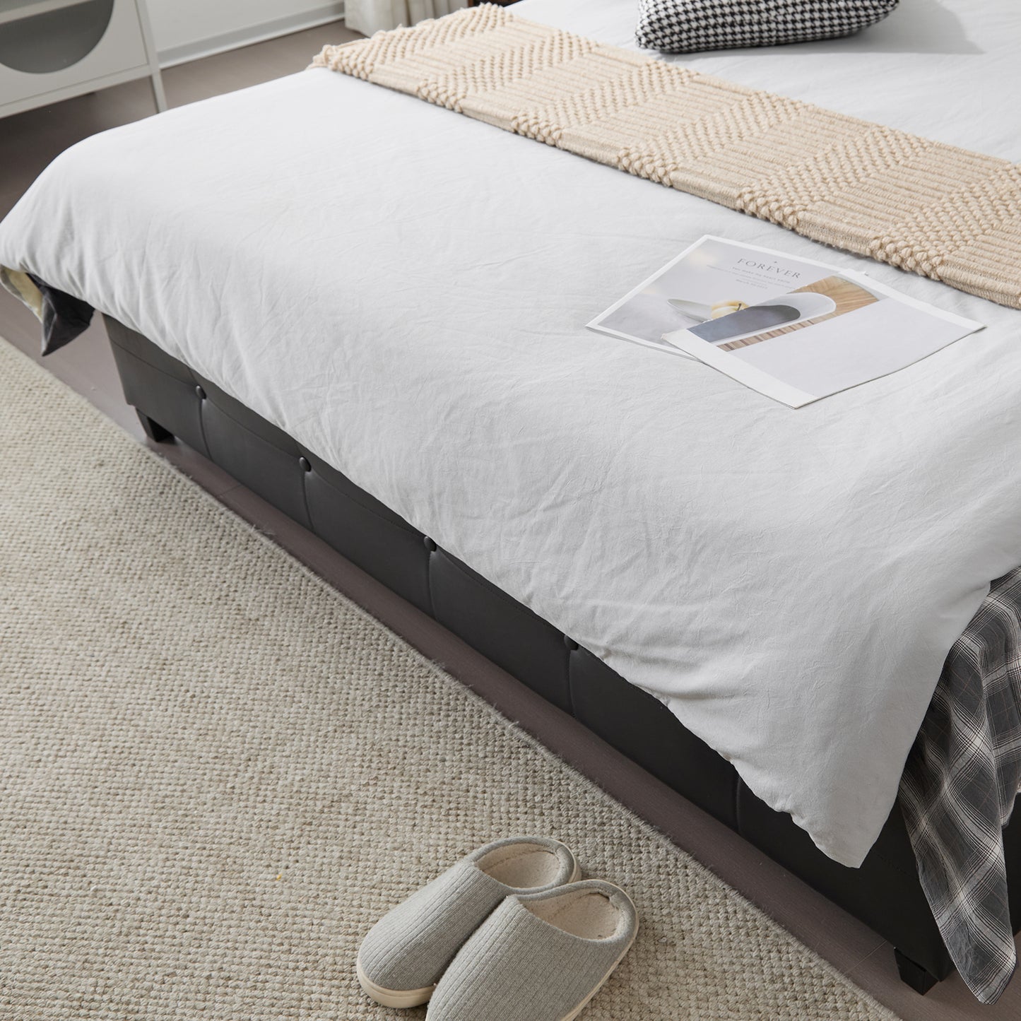 Queen Upholstered Platform Bed with 4 Drawers & Adjustable Tufted Headboard