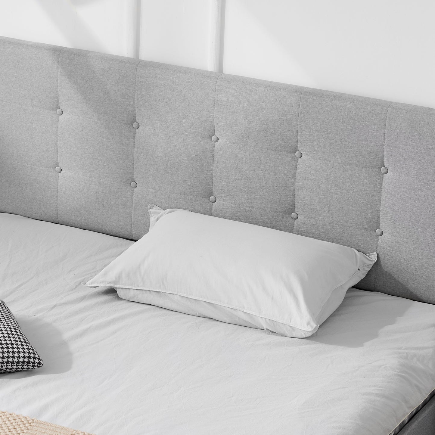 Queen Upholstered Platform Bed with 4 Drawers & Adjustable Tufted Headboard